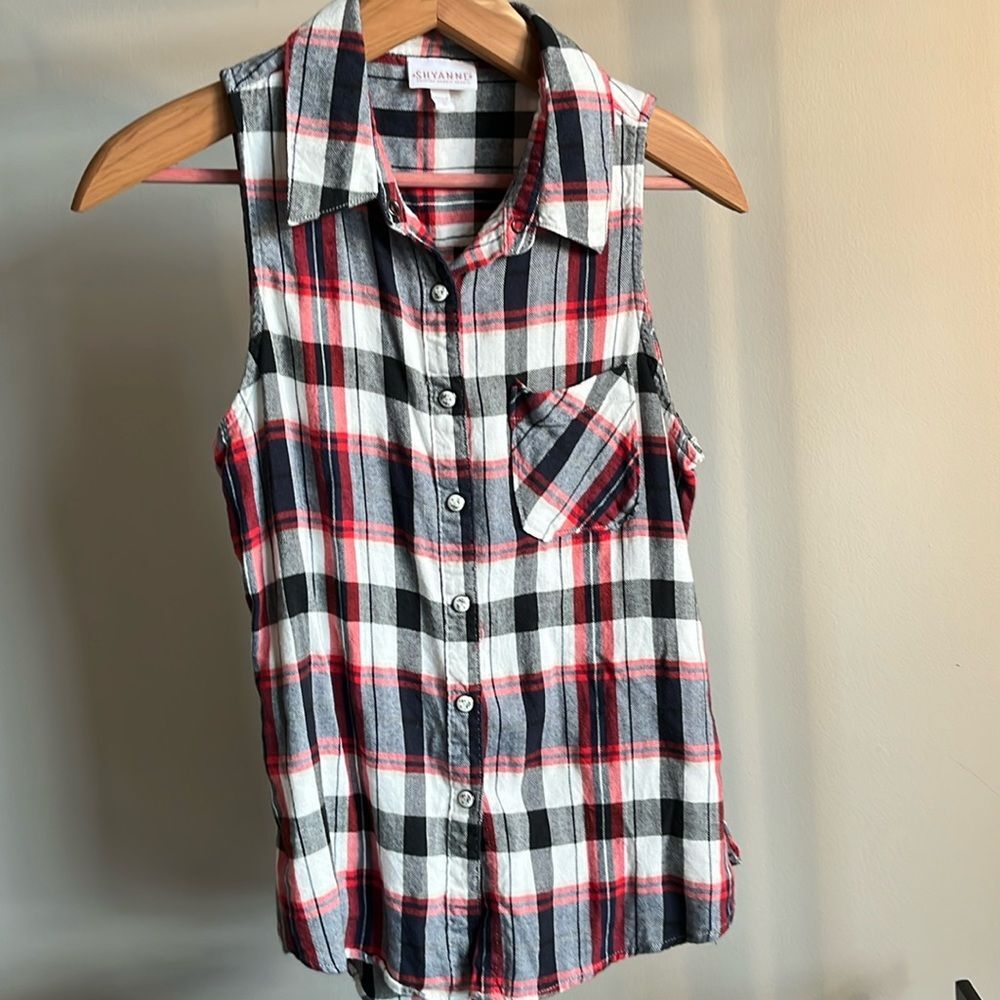 Shyanne Women’s Navy Red Plaid Sleeveless Western Shirt Size S Small